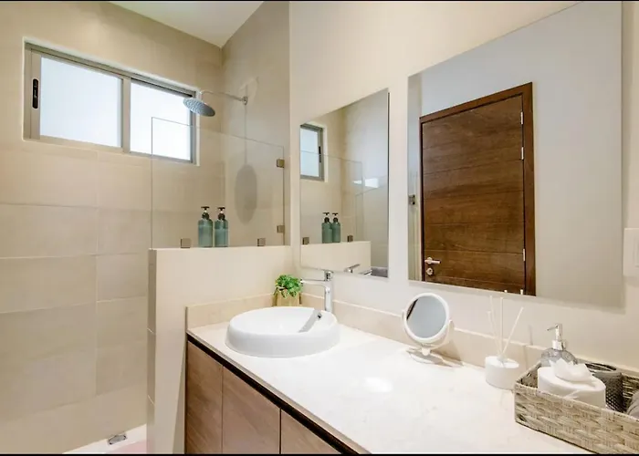 Apartamento Loft Con Balcón Privado, Estacionamiento Gratis - Un Oasis En Cabos