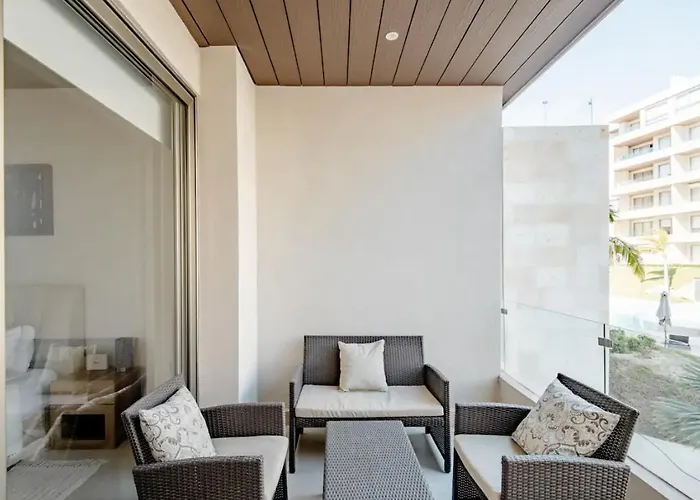 Loft Con Balcón Privado, Estacionamiento Gratis - Un Oasis En Cabos * Cabo San Lucas