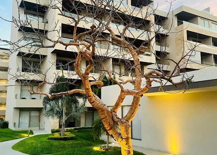 Loft Con Balcón Privado, Estacionamiento Gratis - Un Oasis En Cabos *