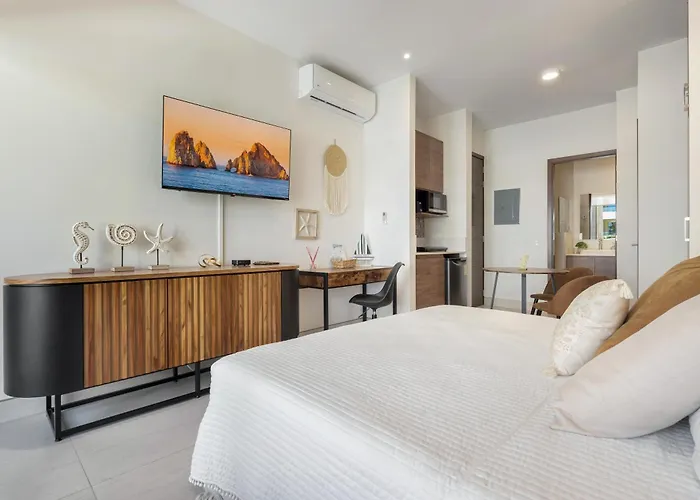 Loft Con Balcón Privado, Estacionamiento Gratis - Un Oasis En Cabos Apartamento *
